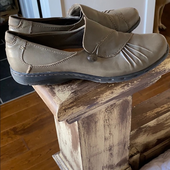 Cobb Hill by New Balance Shoes - Cobb Hill 8.5( say 9m but fit like 8.5 ) slip-on shoes